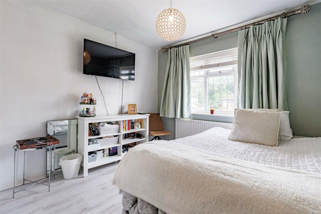 Additional property image - Dukes Avenue, Theydon Bois