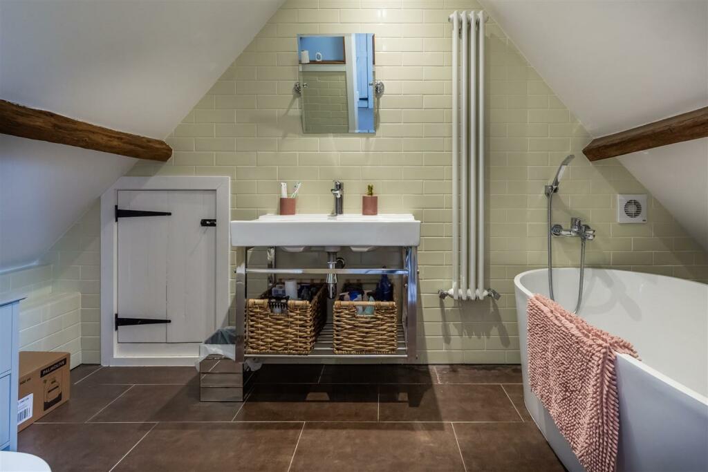Additional property image - Flux Lane, Epping