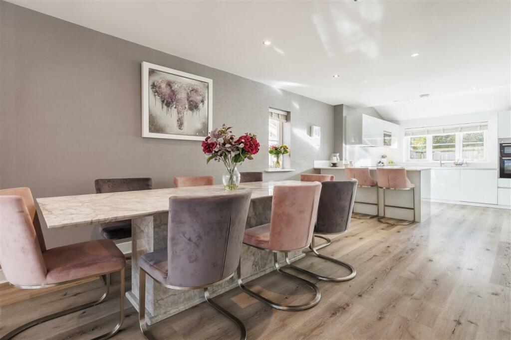 Additional property image - Buckingham Road, Epping