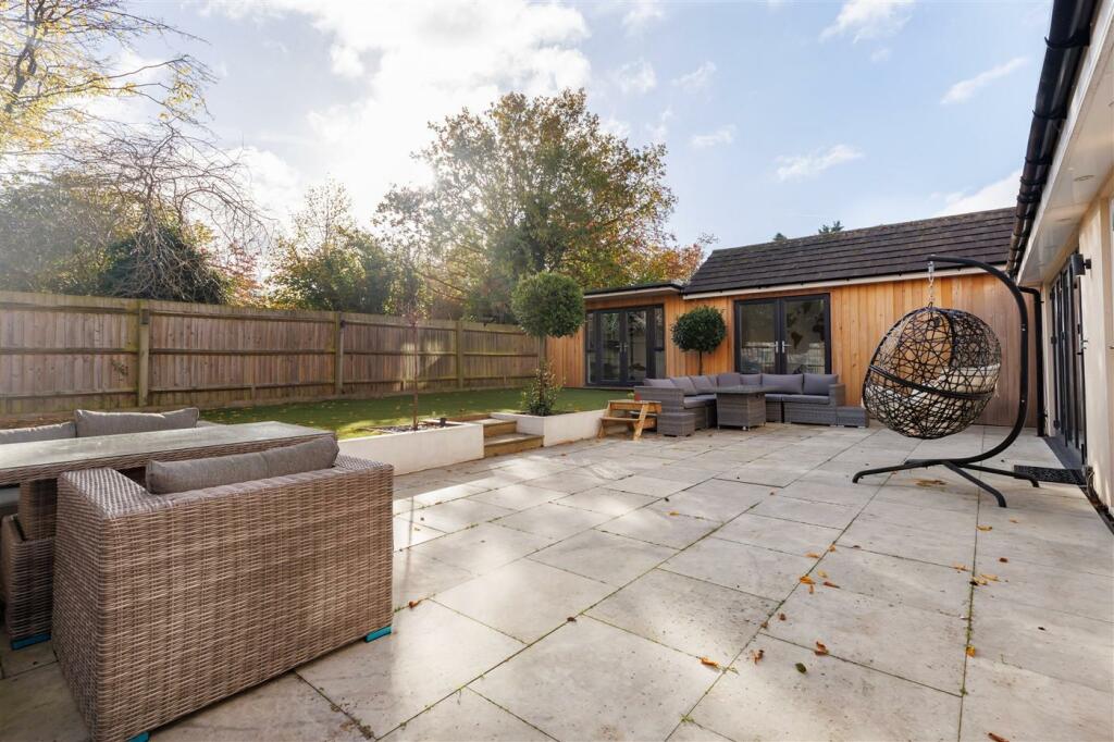 Additional property image - Buckingham Road, Epping