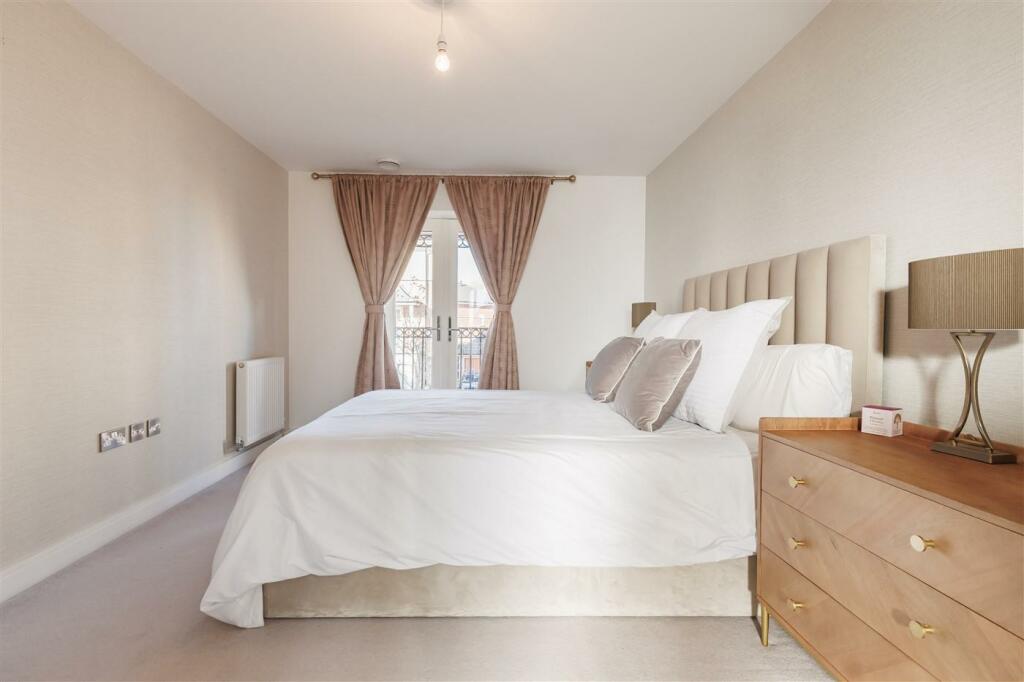 Additional property image - Buckingham Road, Epping