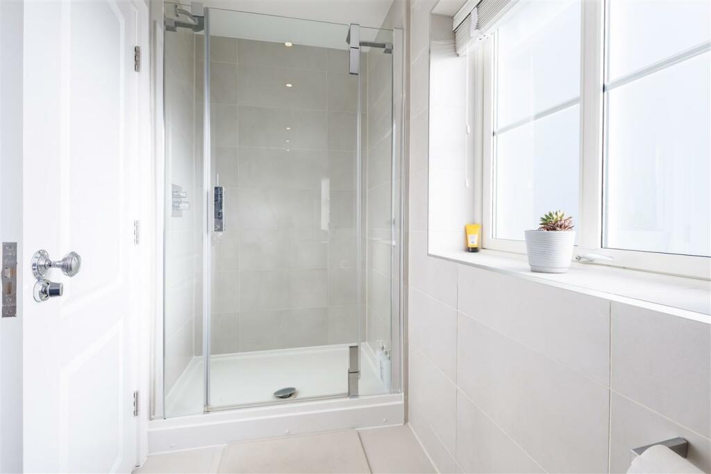 Additional property image - Buckingham Road, Epping