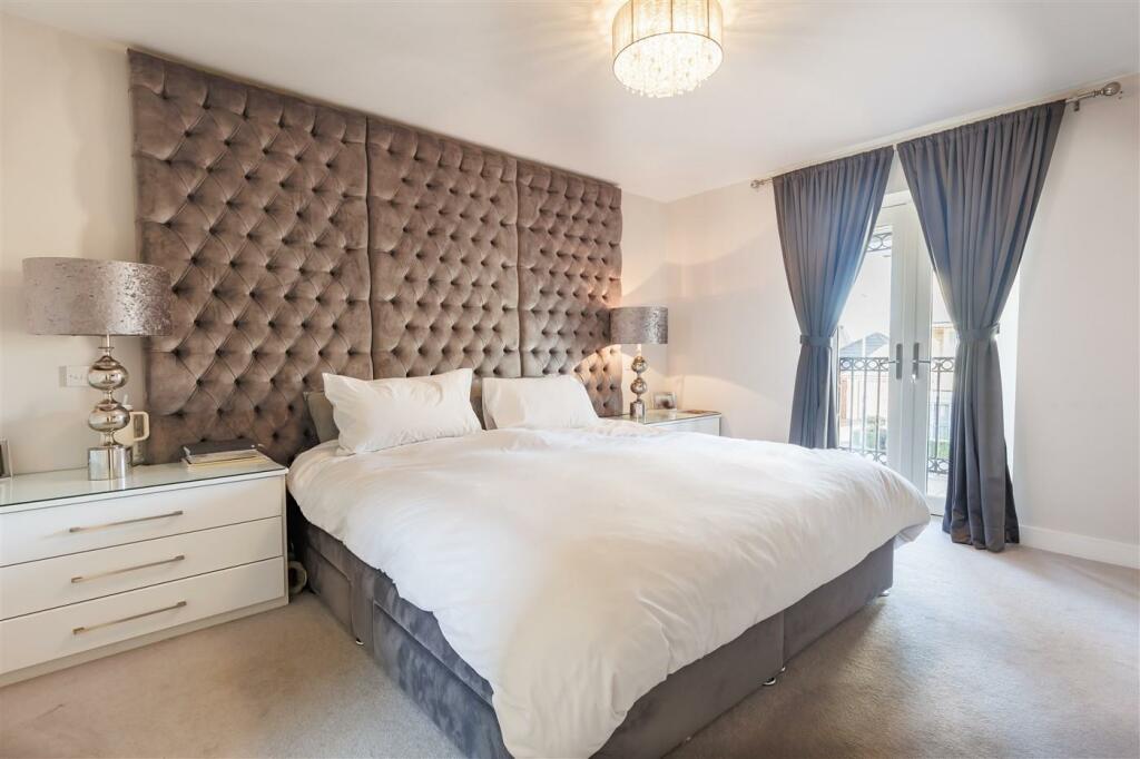 Additional property image - Buckingham Road, Epping