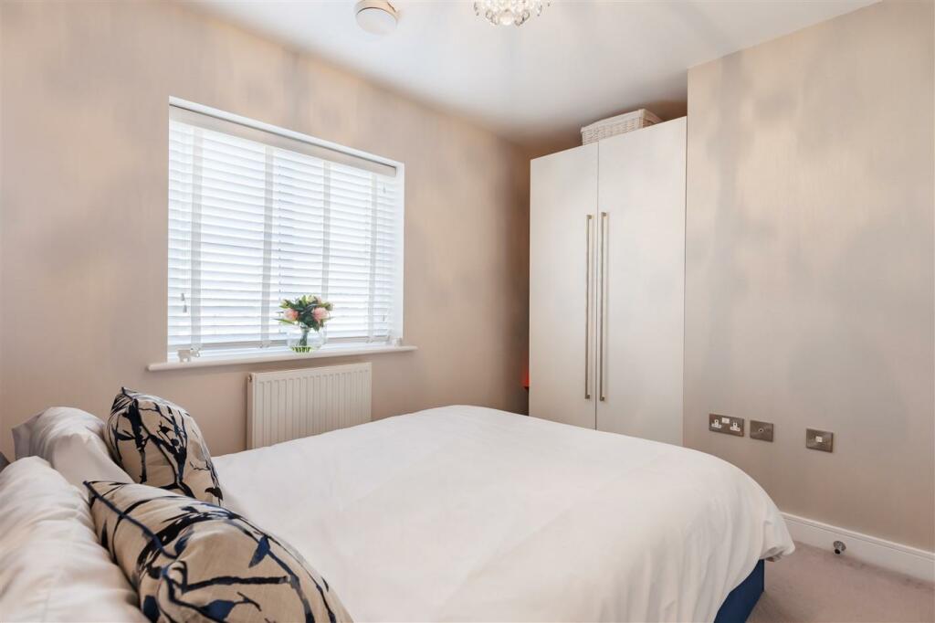 Additional property image - Buckingham Road, Epping