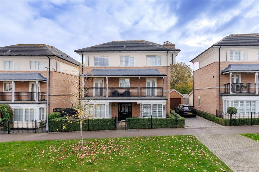 Additional property image - Buckingham Road, Epping