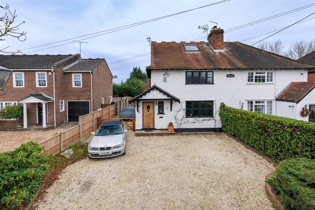 4 bedroom semi-detached house