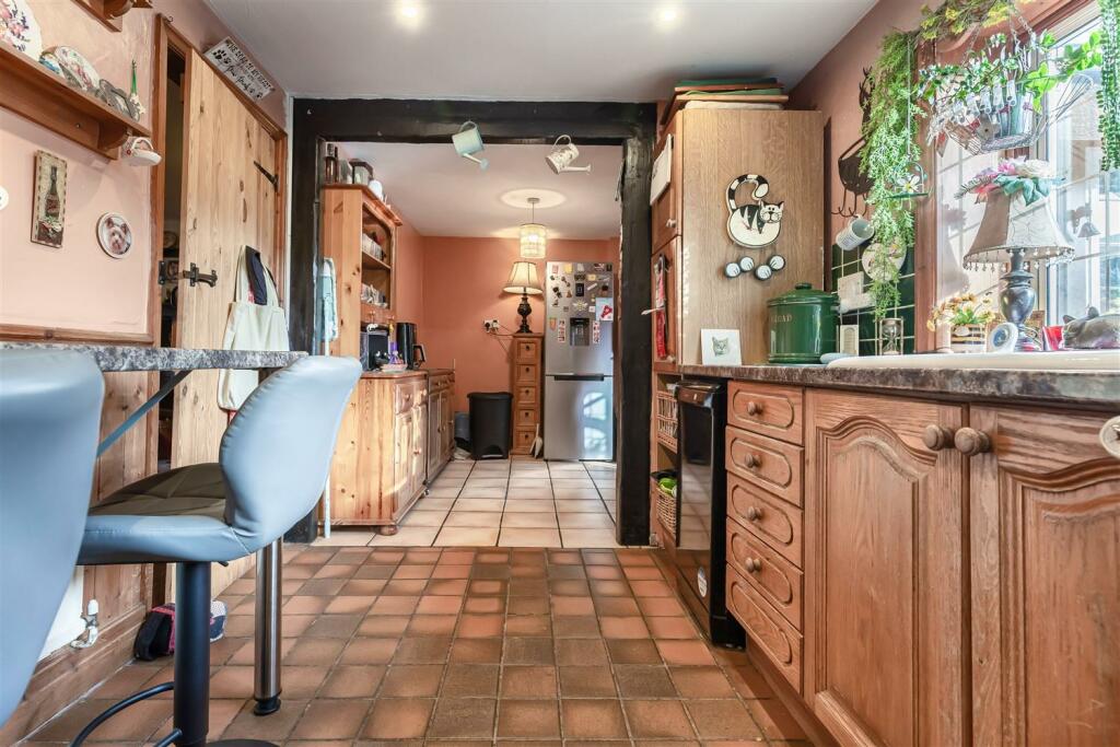Additional property image - Duck Lane, Thornwood
