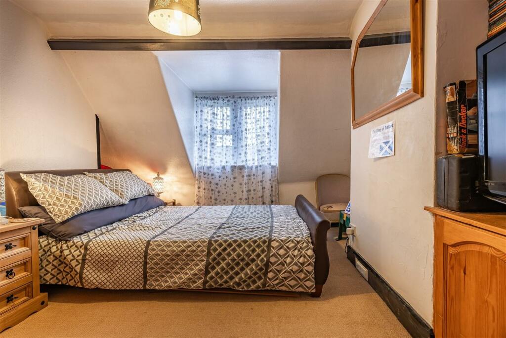 Additional property image - Duck Lane, Thornwood