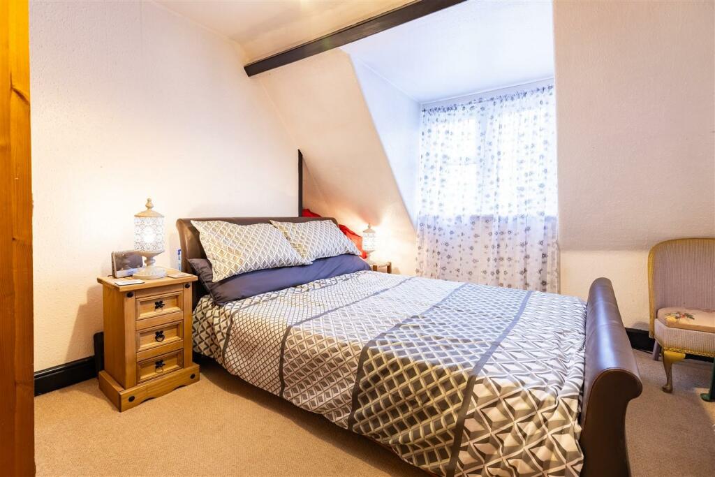 Additional property image - Duck Lane, Thornwood