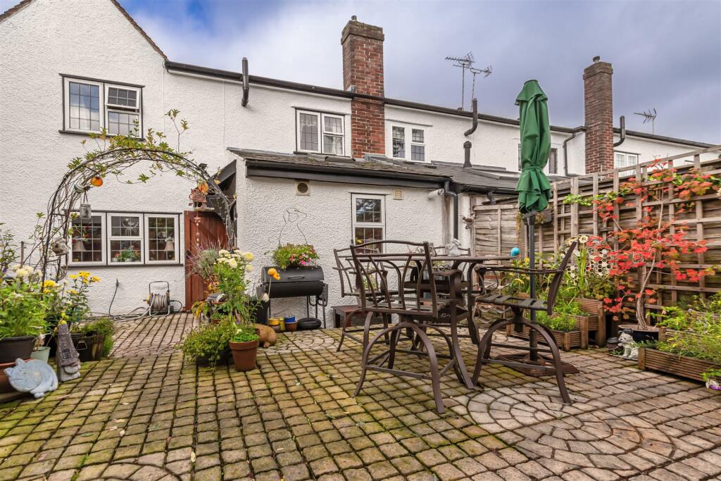 Additional property image - Duck Lane, Thornwood