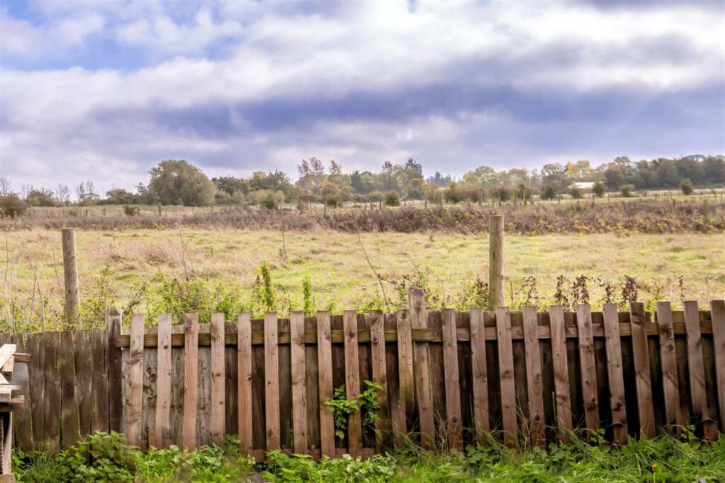 Additional property image - Duck Lane, Thornwood
