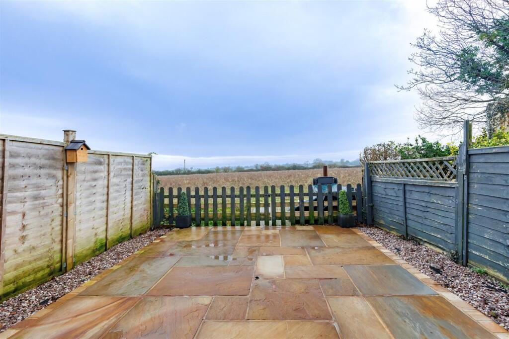Additional property image - Green Close, Epping Green, Epping