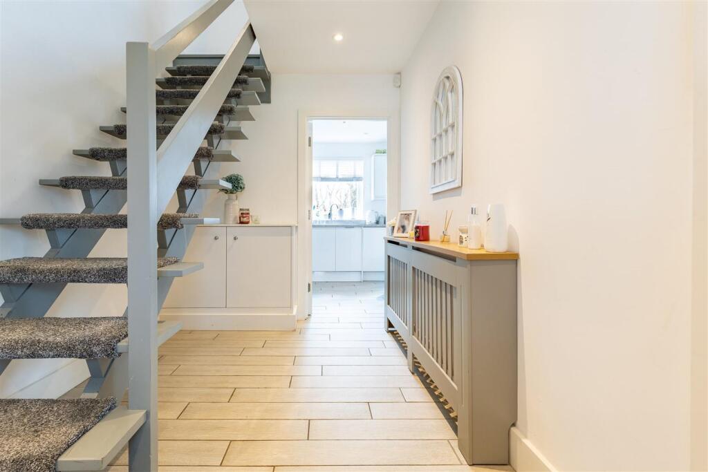 Additional property image - Centre Drive, Epping