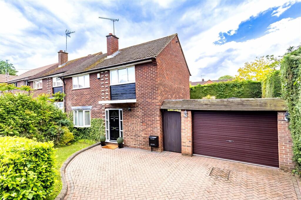 Main image of property: Lincolns Field, Epping