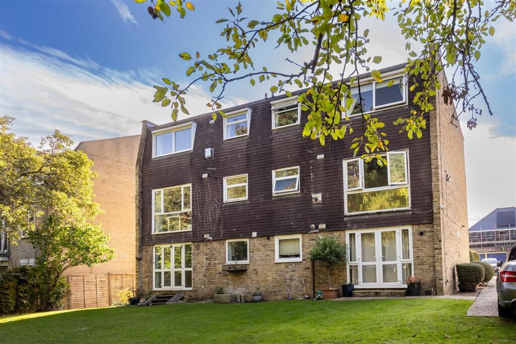 Main image of property: The Plain, Epping