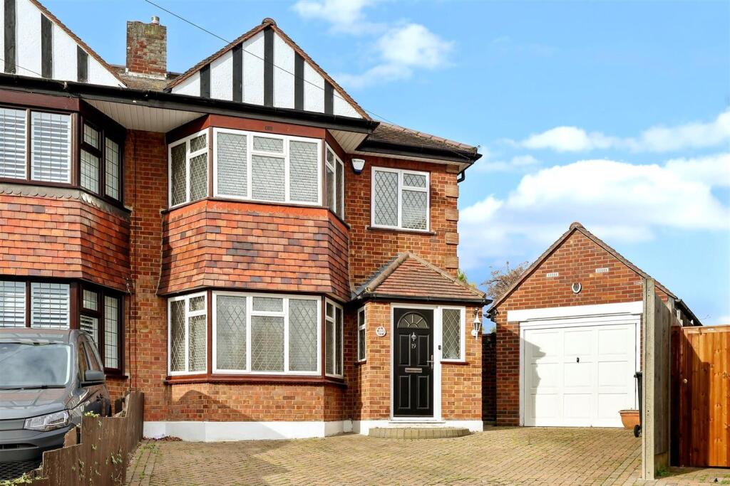 Main image of property: Stewards Close, Epping