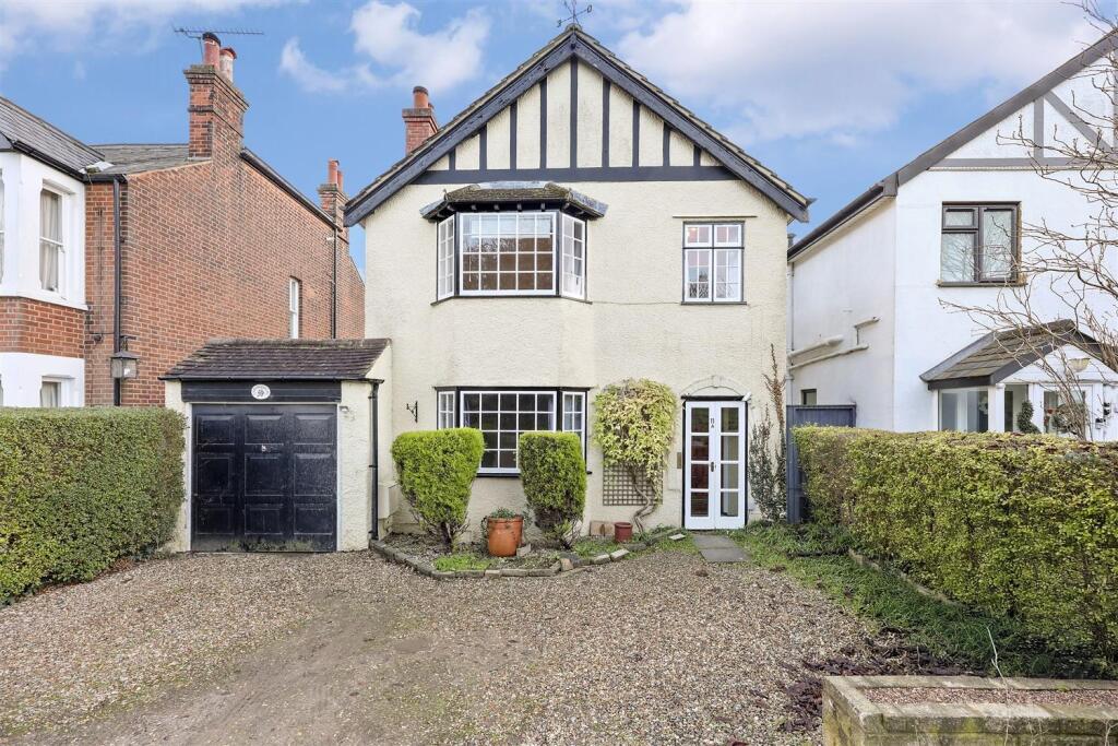 Main image of property: Bell Common, Epping