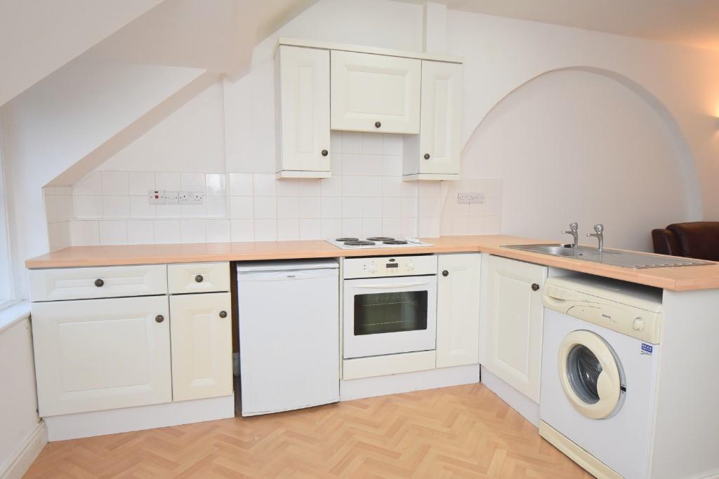 2 bedroom flat for sale in Wincanton, Somerset, BA9