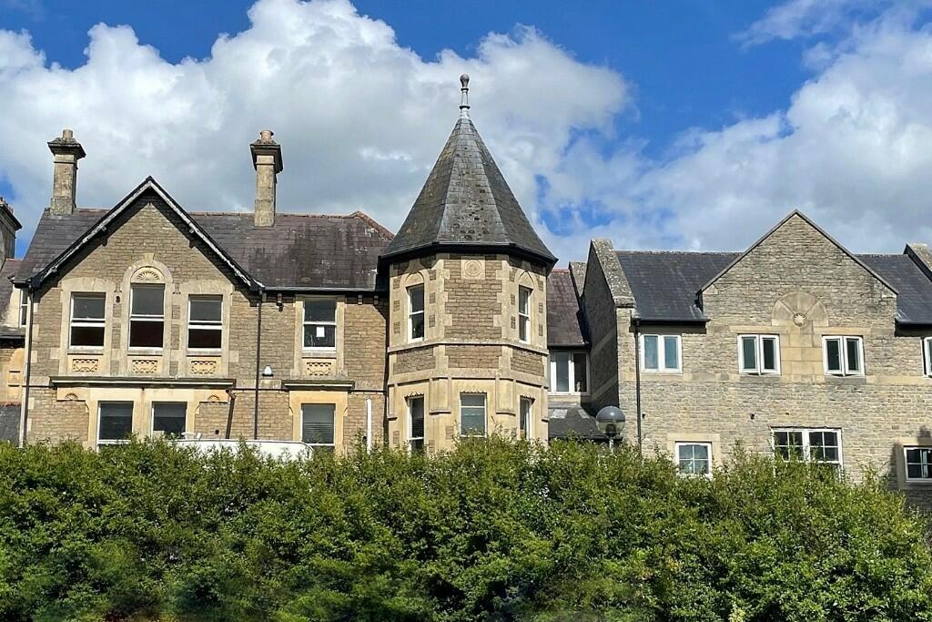 1 bedroom flat for sale in Churchfield, Wincanton, Somerset, BA9