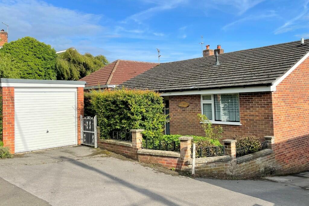 3 bedroom detached bungalow for sale in Wincanton, Somerset, BA9