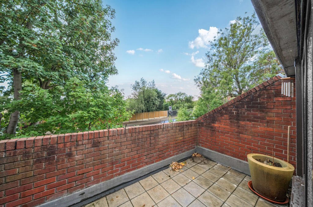 Main image of property: St Laurence Close, Queens Park, NW6