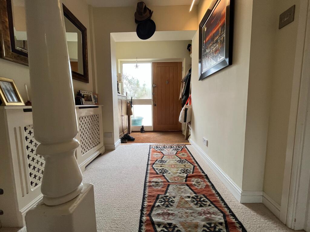 4 bedroom link detached house for sale in Ranelagh Crescent, Mill Ride