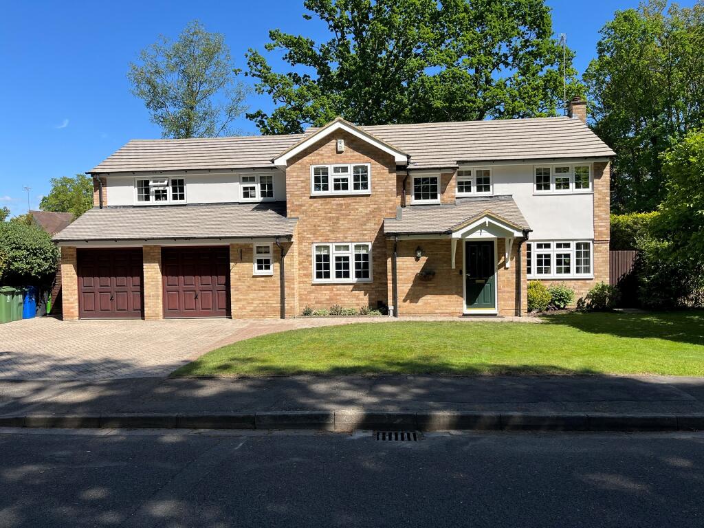 Main image of property: OAKLANDS CLOSE, ASCOT, BERKSHIRE,SL5 7NG