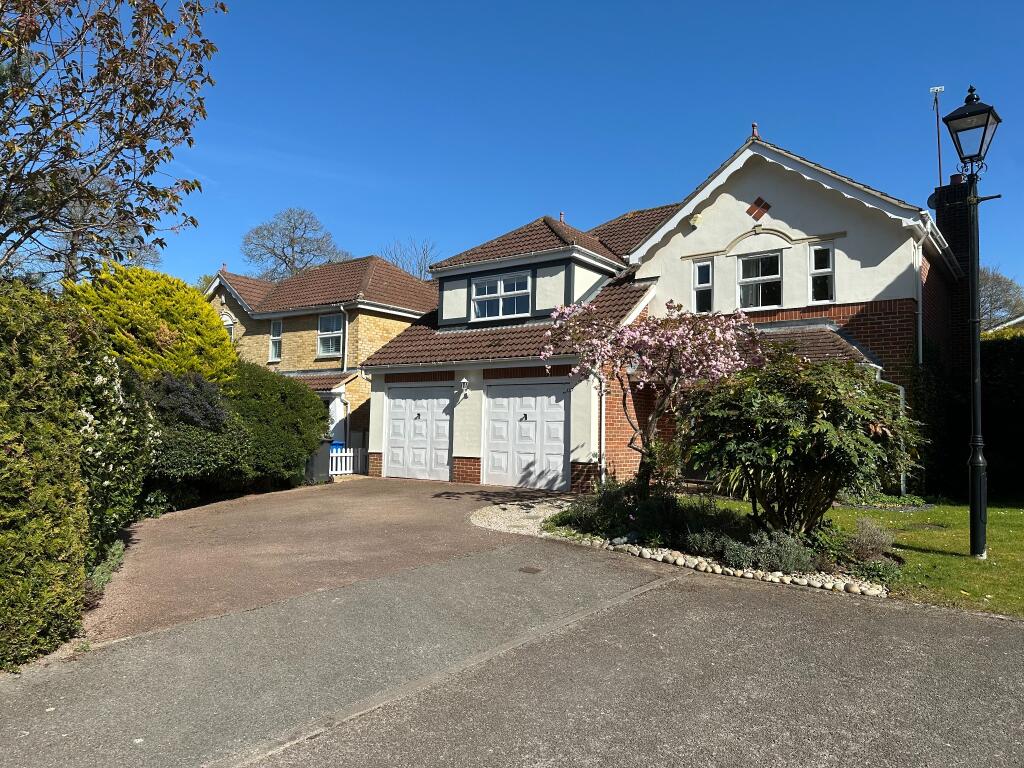 Main image of property: LANGDALE DRIVE, ASCOT, BERKSHIRE, SL5 8TQ