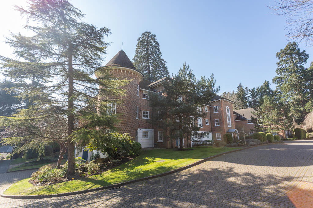 Main image of property: Agincourt, Cheapside Road, Ascot, Berkshire, SL5 7SJ
