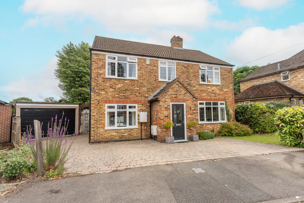 Main image of property: LITTLE BUNTINGS, WINDSOR, BERKSHIRE, SL4 4DD
