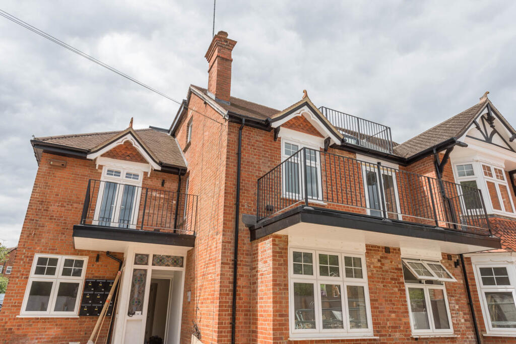 Main image of property: HIGHCLERE HOUSE, KINGS ROAD, SUNNINGHILL, ASCOT, BERKSHIRE, SL5 9AD