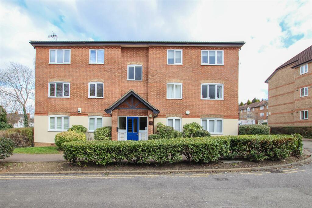 1 bedroom apartment for sale in Fallow Rise, Hertford, SG13