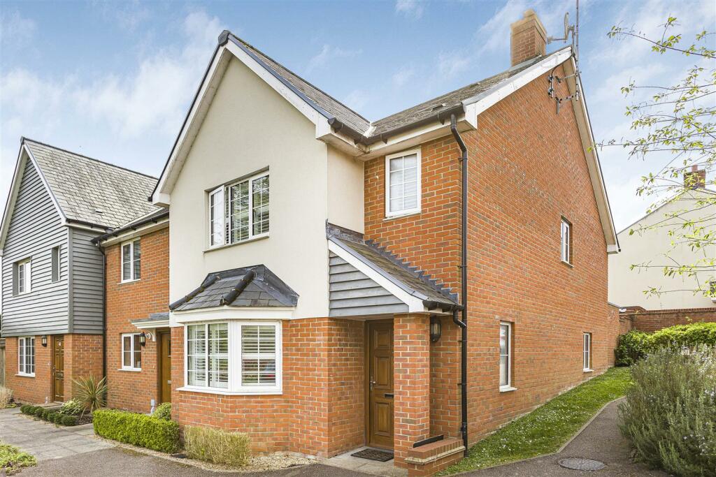 3 bedroom end of terrace house for sale in Clements Close, Puckeridge, SG11