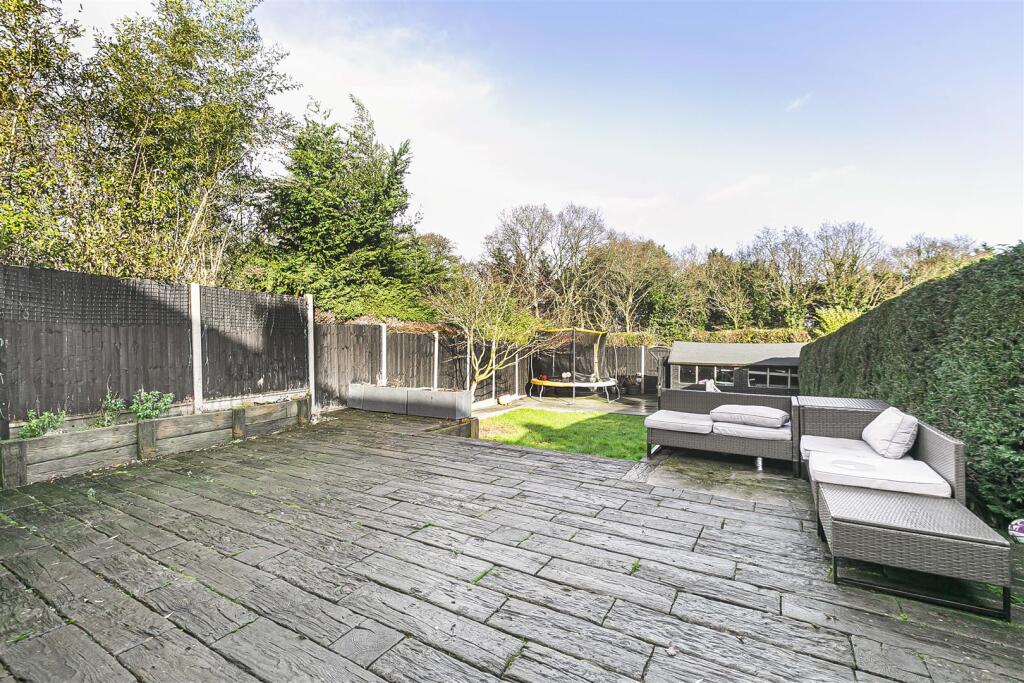 Additional property image - Glebe Cottages, Essendon
