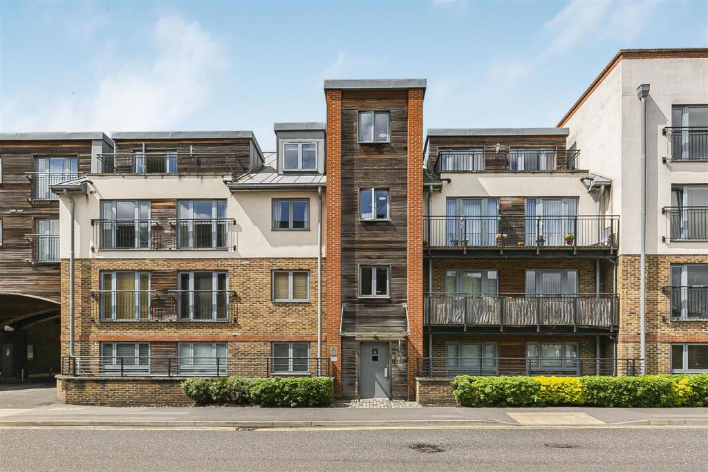 Main image of property: The Waterfront, Hertford