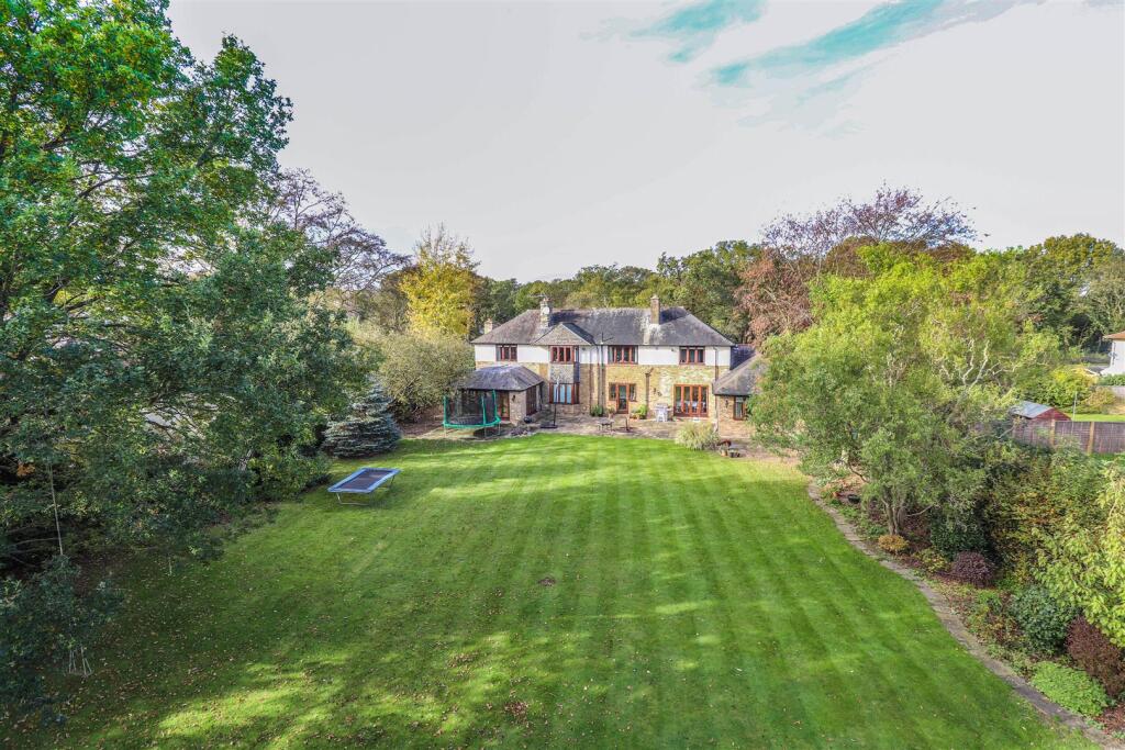 Main image of property: The Roundings, Hertford Heath