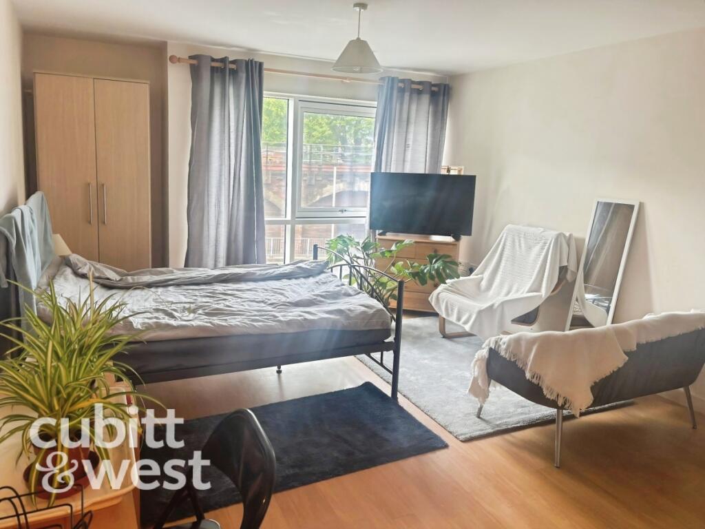 Main image of property: 50% OFF FIRST MONTHS RENT*Gunwharf Quays Portsmouth PO1