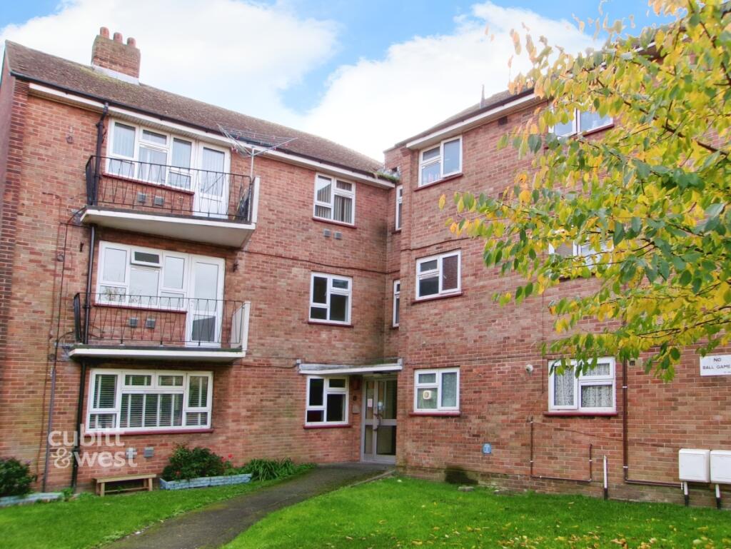 Main image of property: AVAILABLE WITH NO DEPOSIT Eastern Road Portsmouth PO3