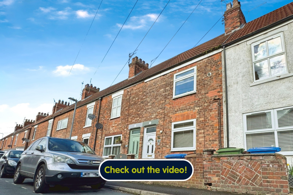 3 bedroom terraced house for sale in Norwood Far Grove, Beverley, HU17