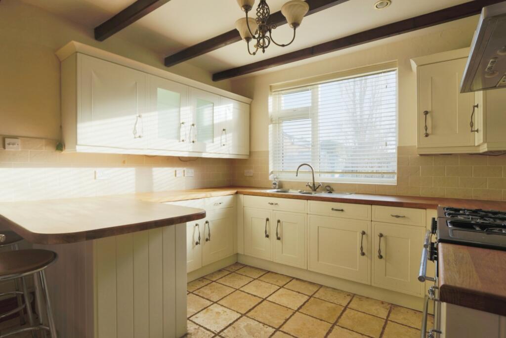 4 bedroom terraced house