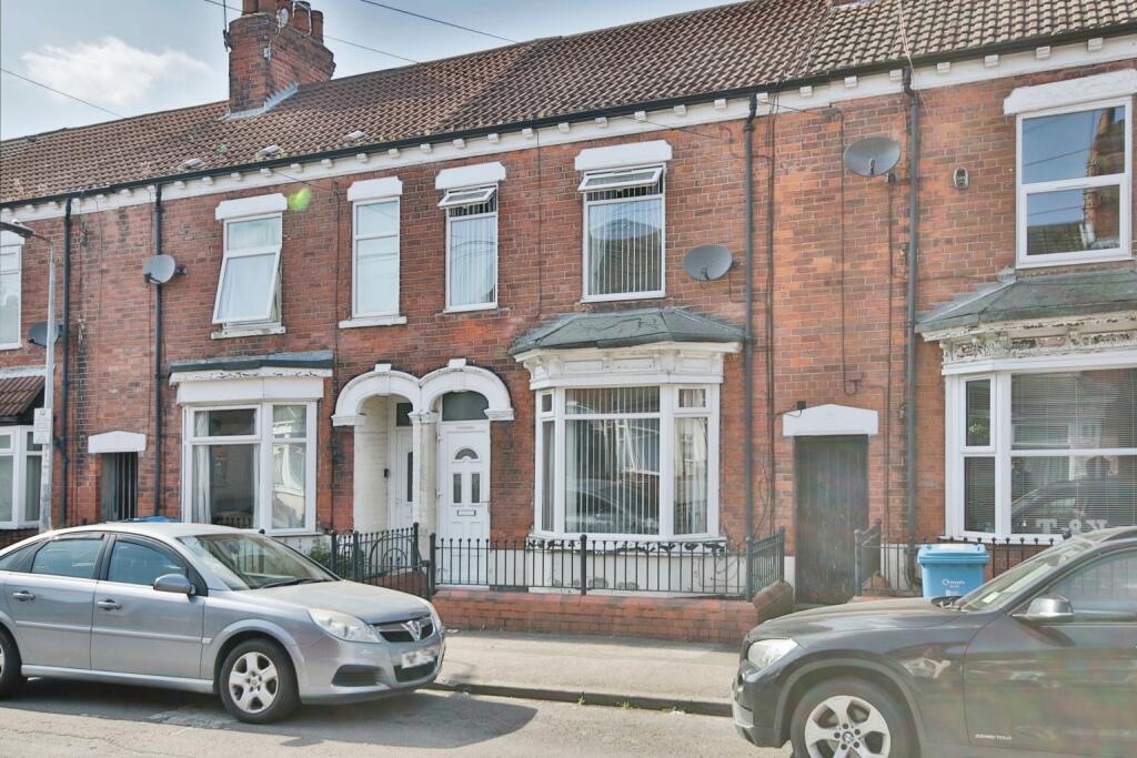3 bedroom terraced house for sale in Queensgate Street, Hull, HU3 2TT, HU3