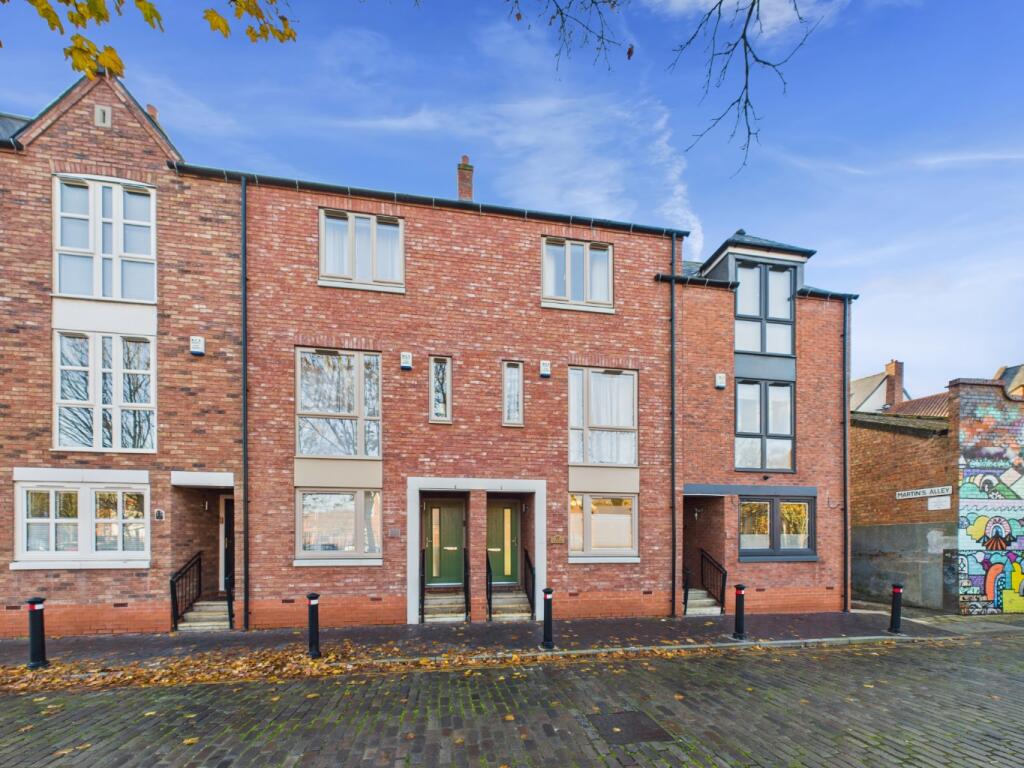 Main image of property: Blanket Row, Hull, HU1 1AX