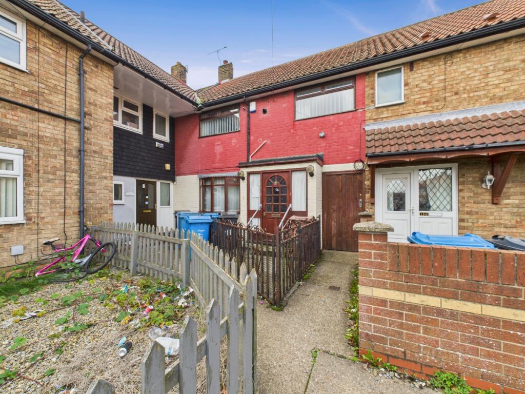 Main image of property: Wexford Avenue, Hull, HU9 5EJ