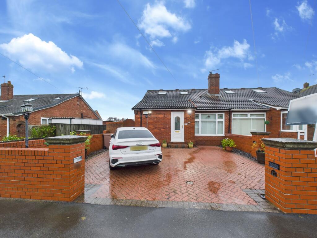 Main image of property: Ravenspur Road, Bilton, HU11 4HE