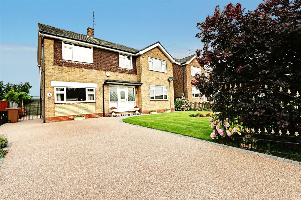 4 bedroom detached house for sale in Melton Bottom, Melton, North