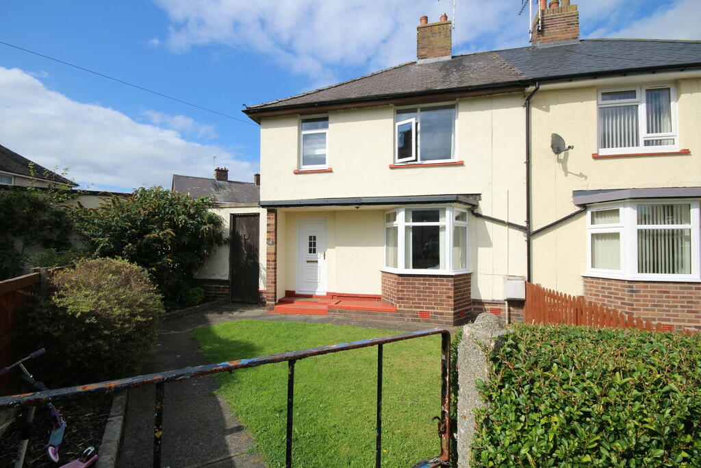 3 bedroom semidetached house for sale in Estyn Close , Hope , LL12