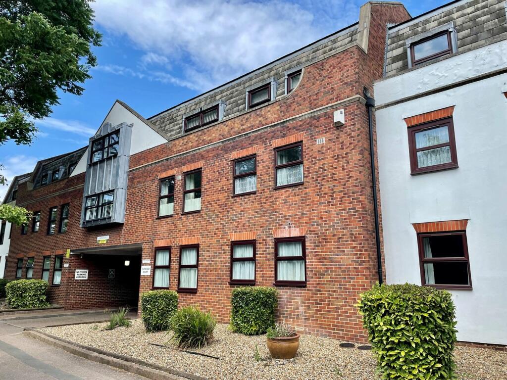 1 bedroom retirement property for sale in High Street, Baldock, Herts, SG7