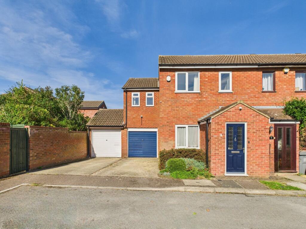 Main image of property: Barley Rise, Baldock, SG7