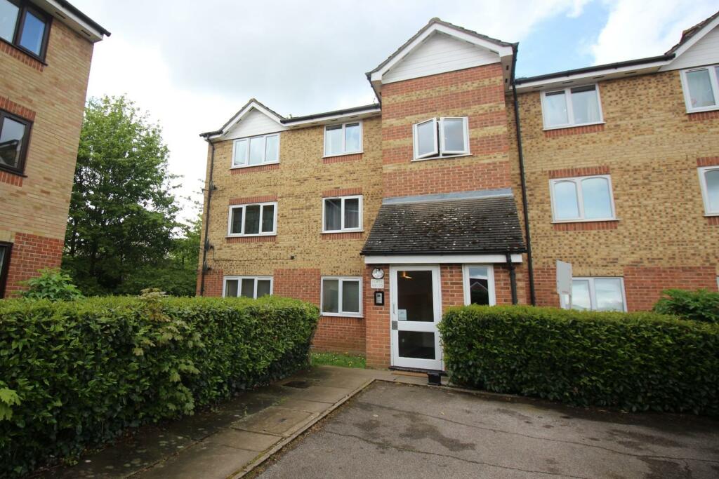 1 bedroom flat for sale in Prestatyn Close, Stevenage, SG1
