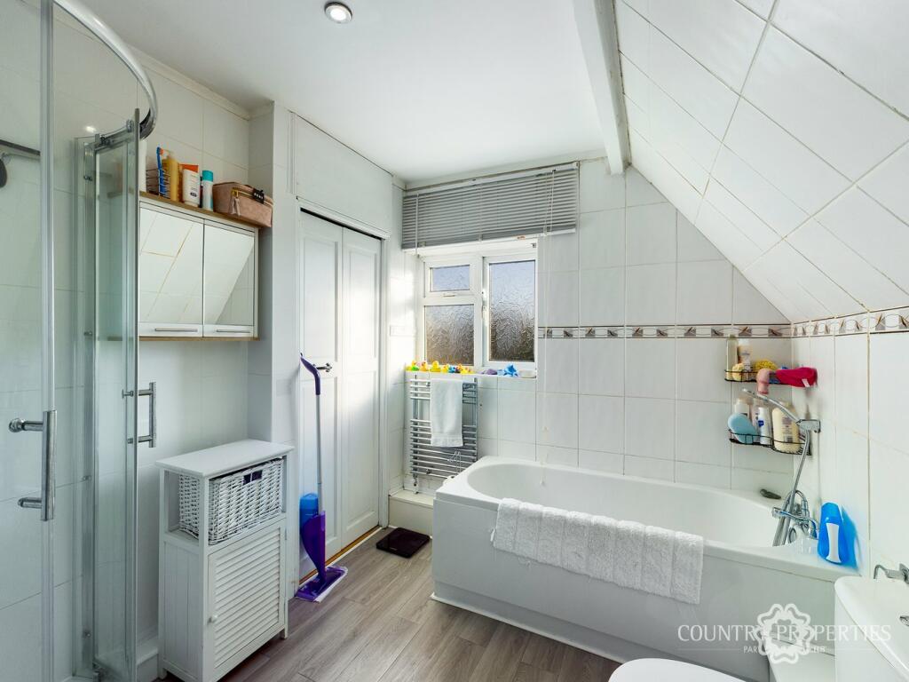 Additional property image - Great North Road, Welwyn Garden City, AL8